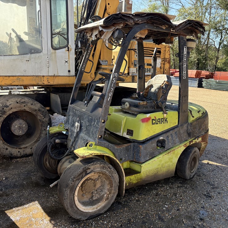 #2598 • CLARK C35 FORKLIFT | PARTS/REPAIRS