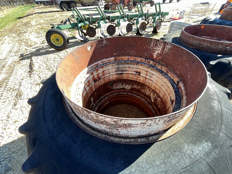 #5941-•-set-of-18.4-38-duals-image-6