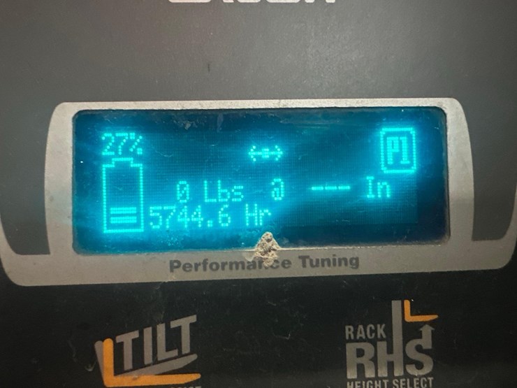 2019-crown-rr5725-35-image-5