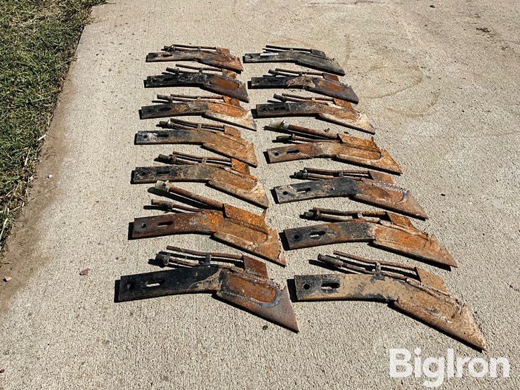 mag-38-anhydrous-knives-image-4