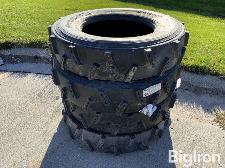 11r24.5-pivot-tires-image-1