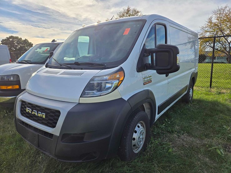 2021-ram-promaster-1500-image-1