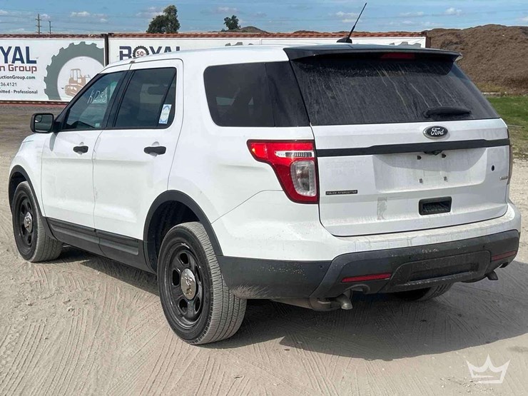 2013-ford-explorer-image-4