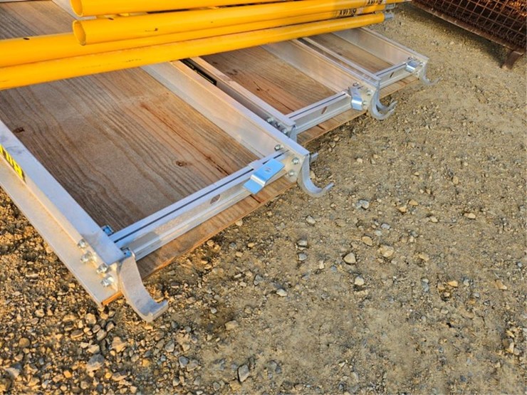 #3141-•-new-scaffold-with-3-walk-planks-image-20