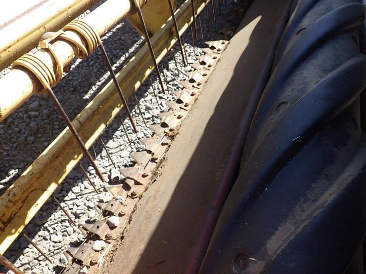 new-holland-477-image-15