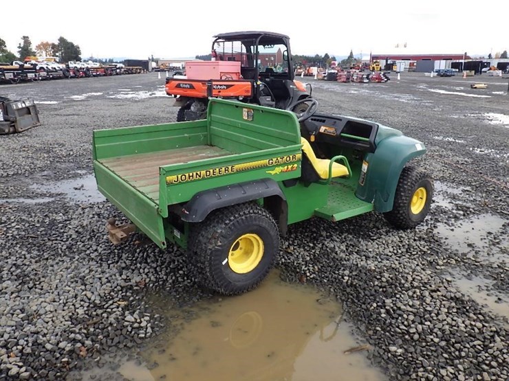 john-deere-gator-image-5