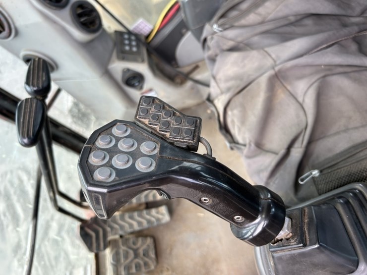 caterpillar-320c-image-33