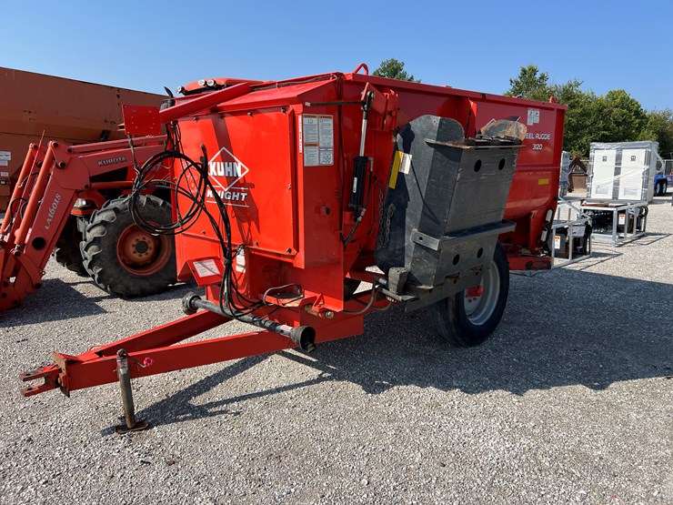 kuhn-knight-3120-image-1