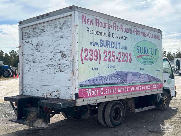 2002-isuzu-npr-image-3