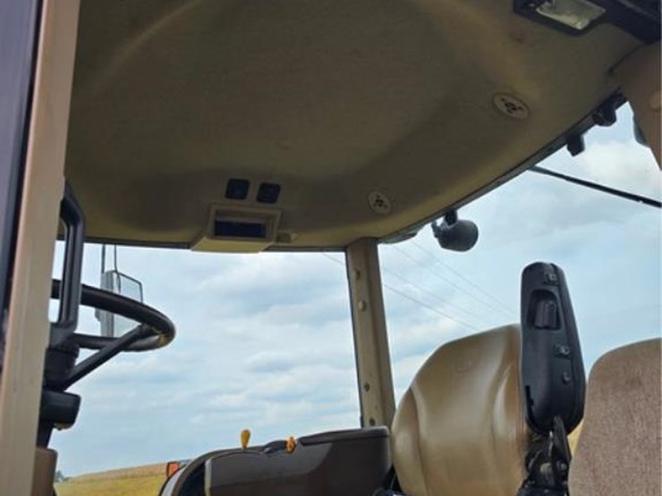 john-deere-8330-image-32