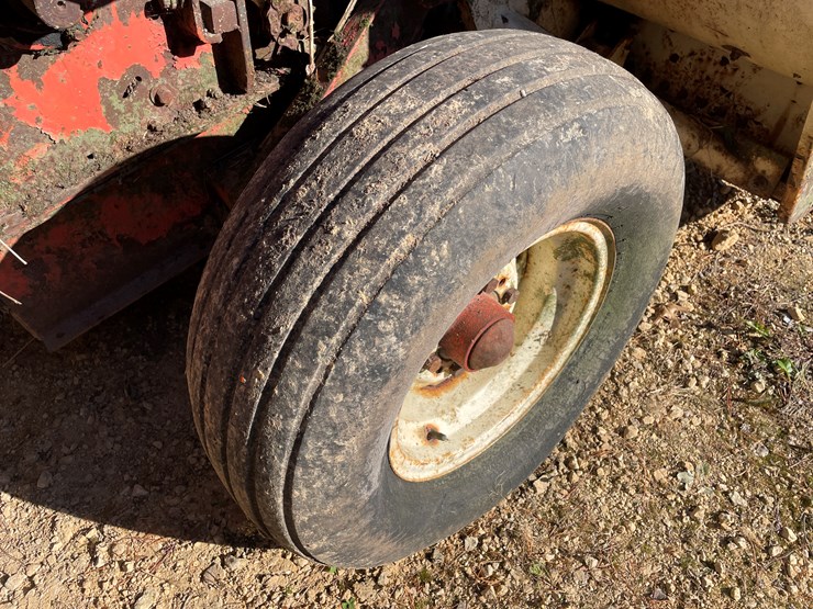 #5920-•-heston-chopper-with-hay-head-image-34