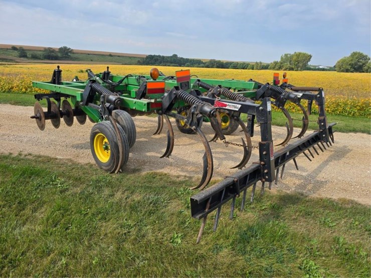 john-deere-714-image-3