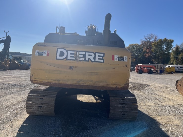 deere-210g-image-8