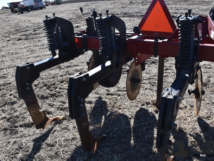 case-ih-2500-image-15