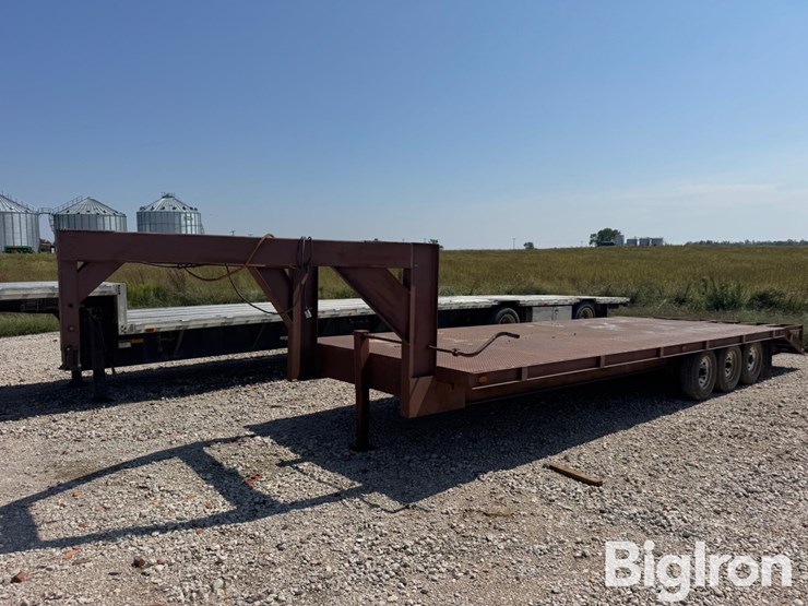 1983-homebuilt-tri/a-flatbed-gooseneck-trailer-image-9