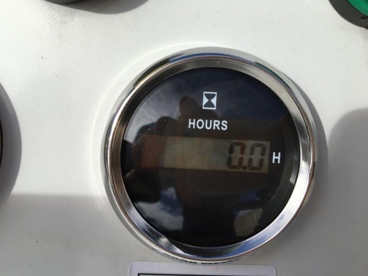 unused-2025-battler-st28h-6-compact-stand-on-track-image-5