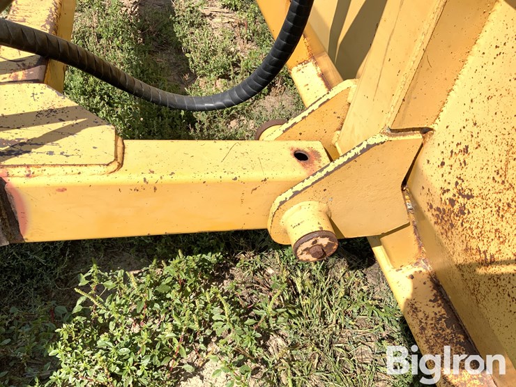 henke-buffalo-12’-feedlot-scraper-image-20