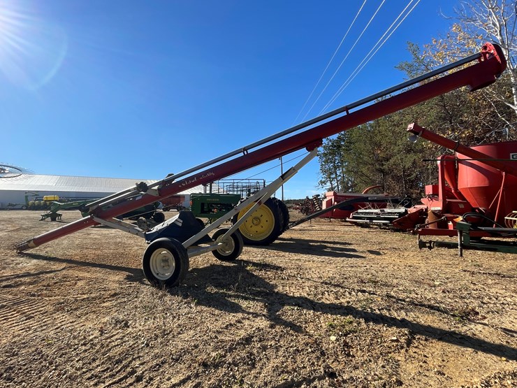 buhler-farm-king-831-image-4