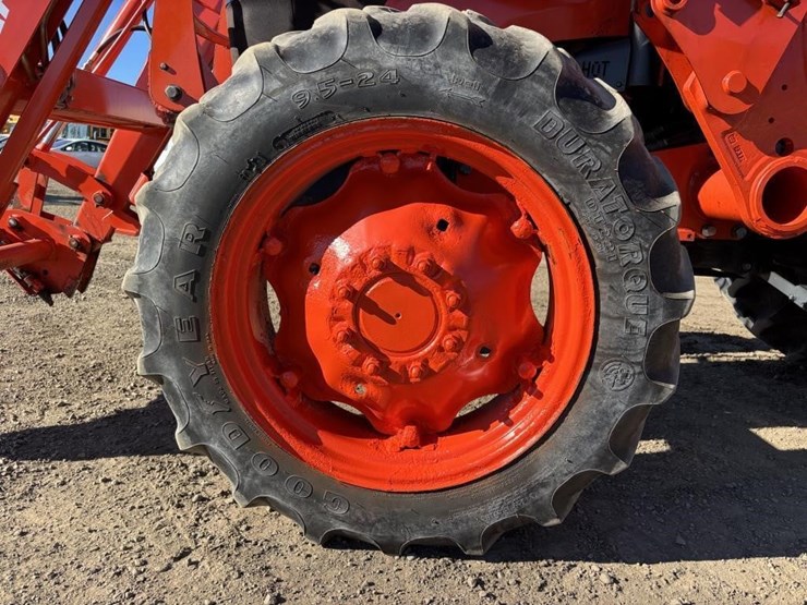 2019-kubota-m7060d-image-17