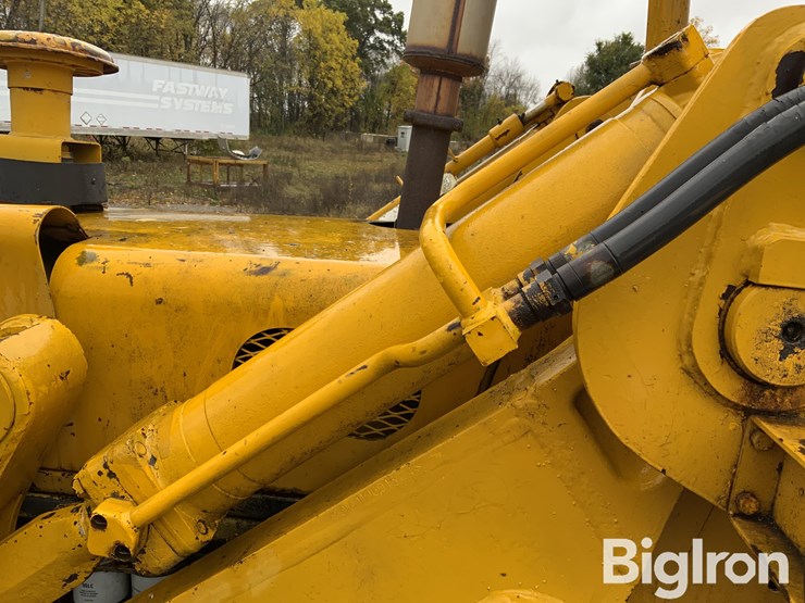 1975-massey-ferguson-mf400-image-19