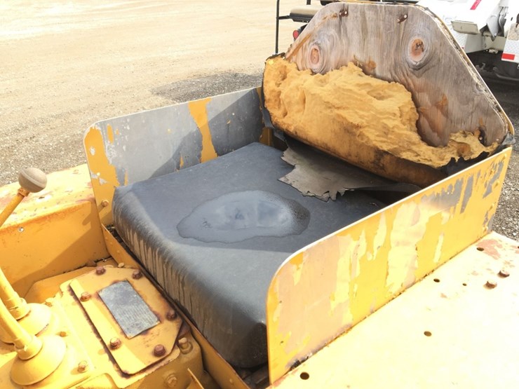 vintage-caterpillar-twenty-two-crawler-tractor,-image-6