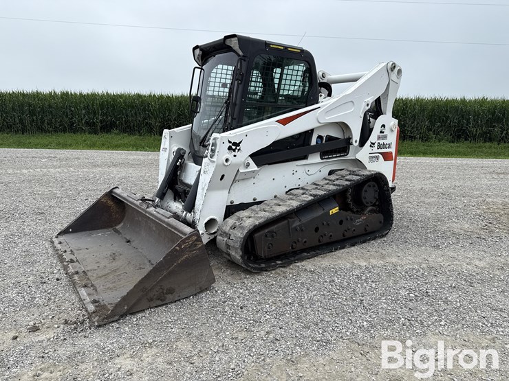 2017-bobcat-t870-image-1