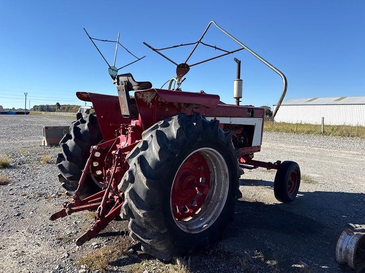 1965-international-706-image-3