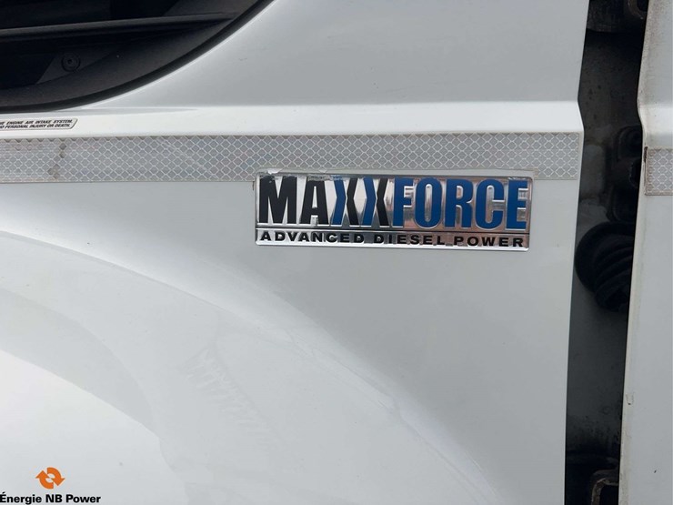 2012-international-7400-image-19