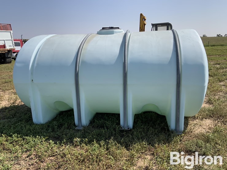 2550-gallon-poly-tank-image-8