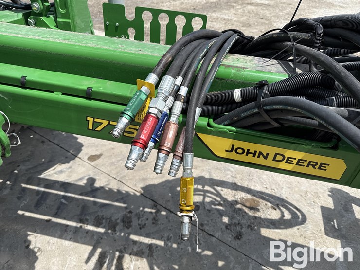 2022-john-deere-1775-image-11