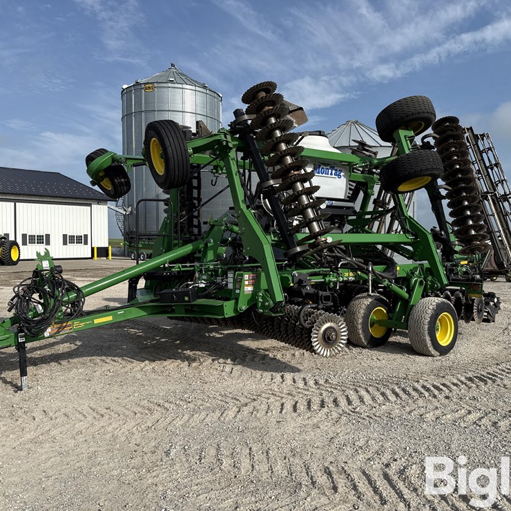 2020 JOHN DEERE 2660VT