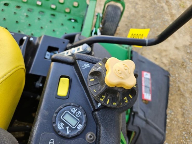 2016-john-deere-z960r-image-19