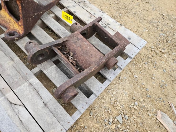 #3131-•-excavator-coupler-image-4