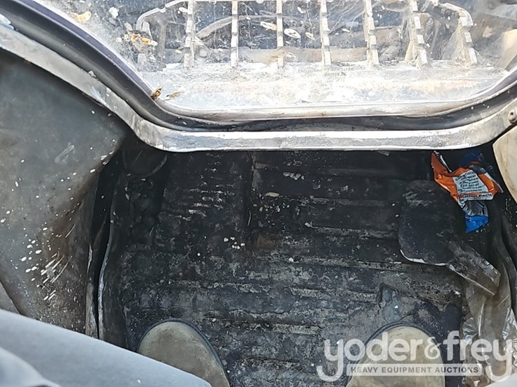 2019-caterpillar-262d3-image-22