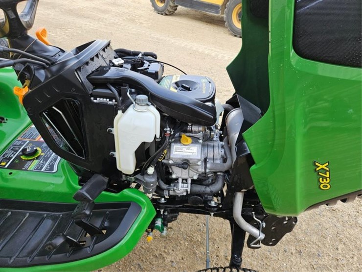 john-deere-x730-image-10