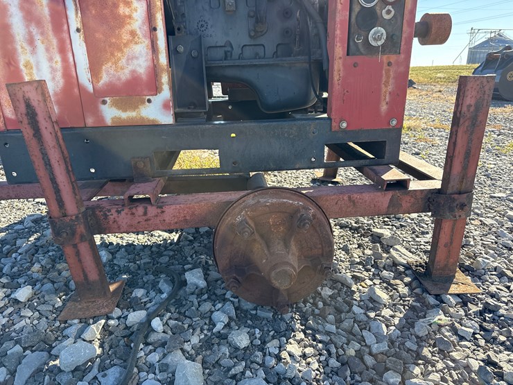 case-ih-4390-image-24