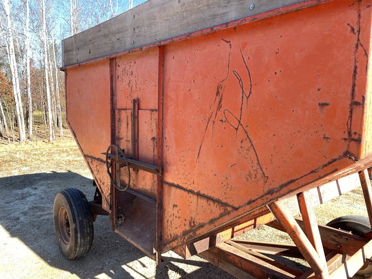 #5931-•-gravity-box-on-running-gear-image-33