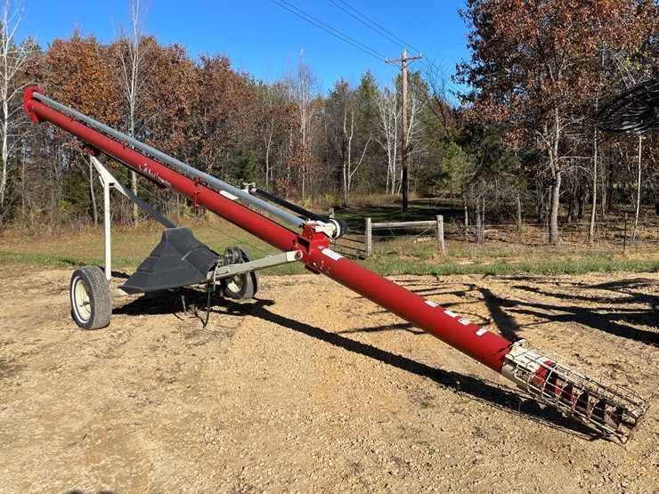 buhler-farm-king-831-image-2