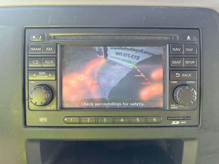 2012-nissan-nv2500hd-image-16