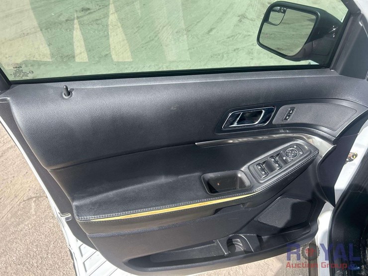 2018-ford-explorer-image-10