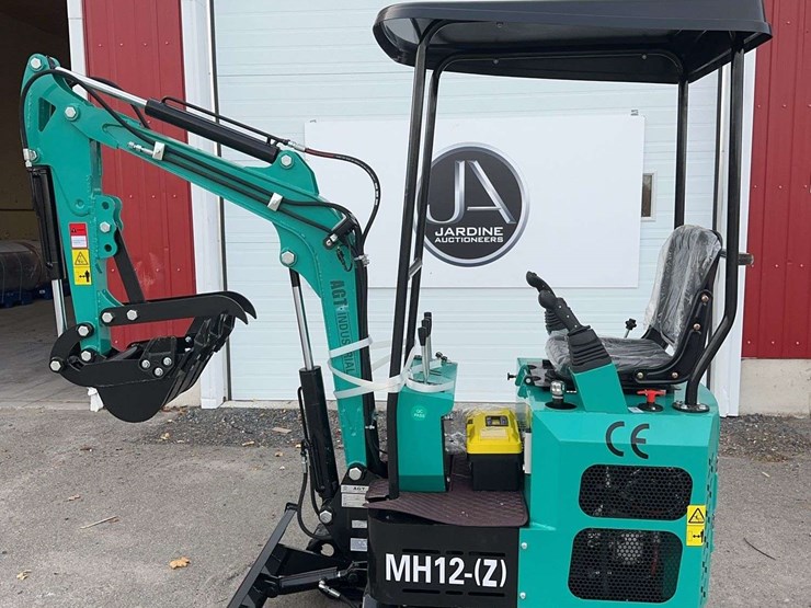 2025-agt-mh12z-mini-excavator-image-8