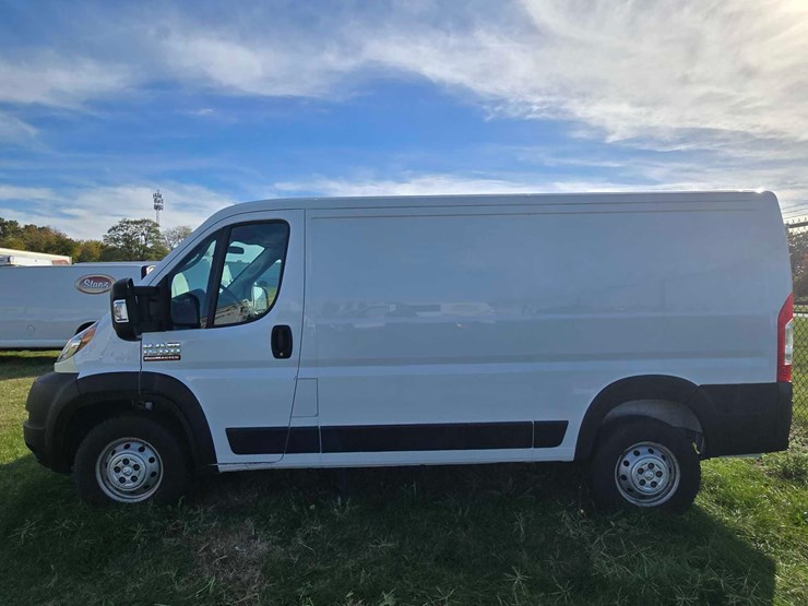 2021-ram-promaster-1500-image-4
