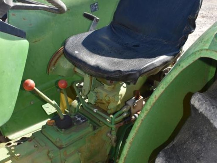 john-deere-1050-image-9