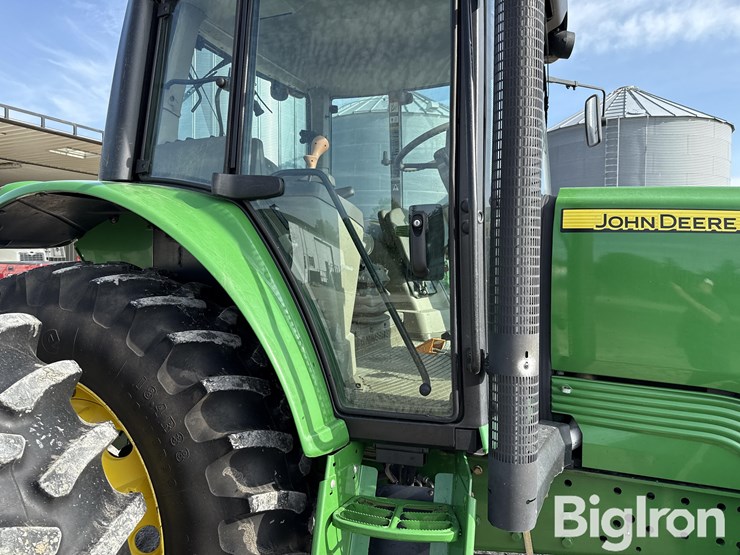 2012-john-deere-7330-image-11