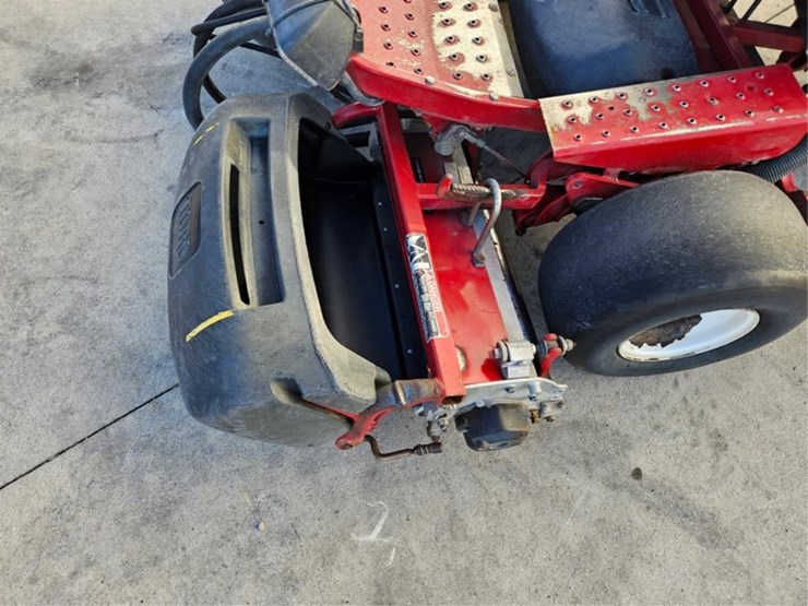 #3038-•-toro-3150-greens-mower-image-23