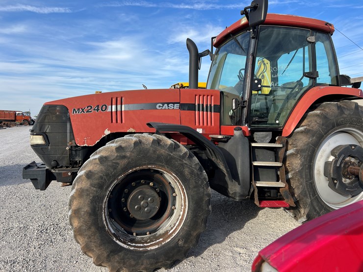 2001-case-ih-mx240-image-23
