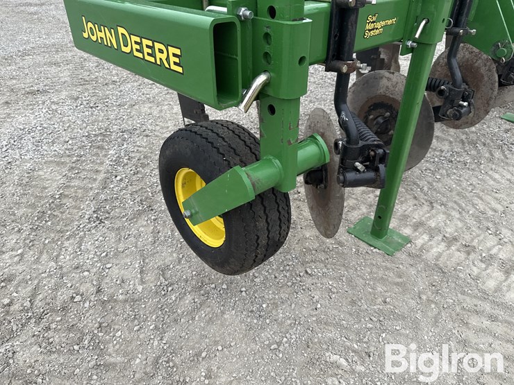 john-deere-2100-image-13