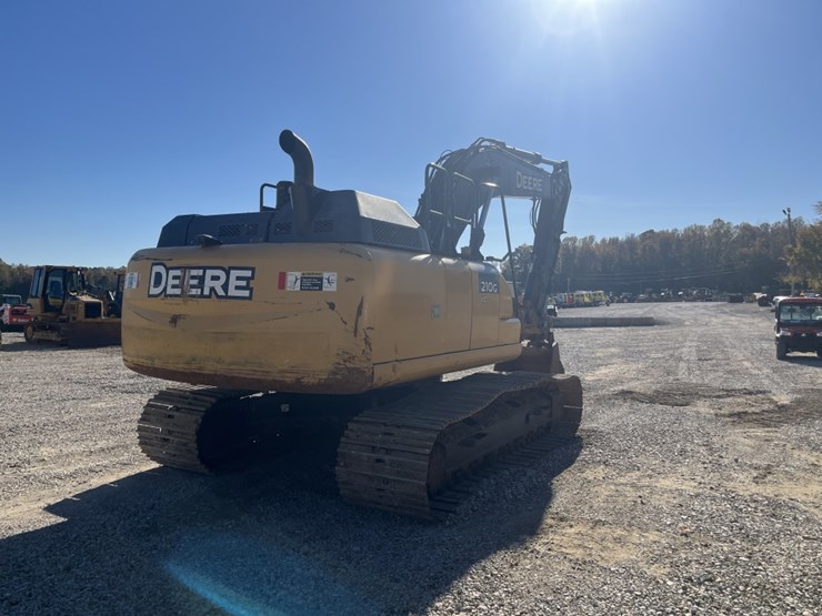 deere-210g-image-7