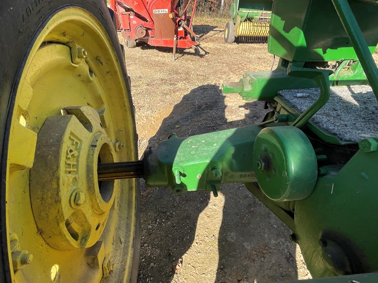 john-deere-b-image-22