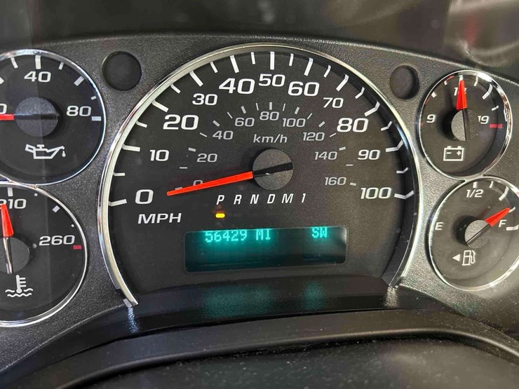 2013-chevrolet-express-3500-passenger-van-image-6